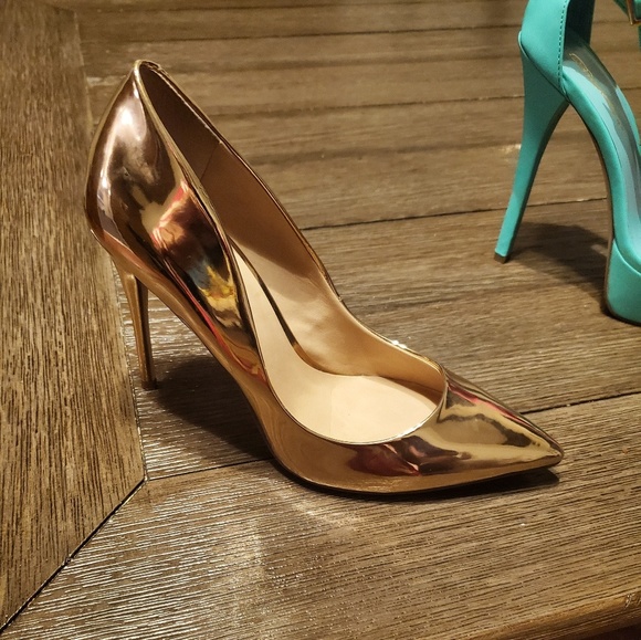 Shoes size 9 & 10 - Picture 3 of 8